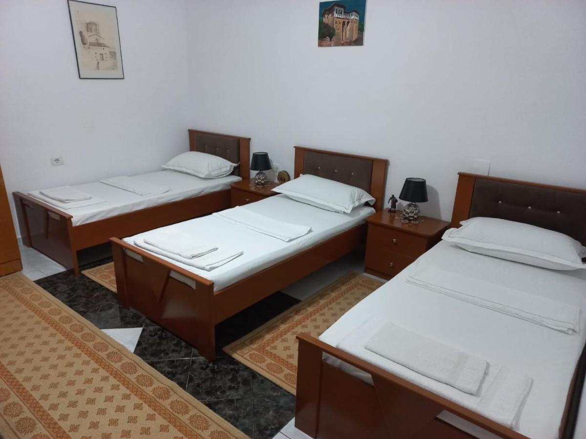 Guest House Bumbli Berat Zimmer foto
