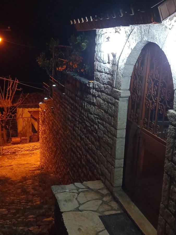 Guest House Bumbli Berat Zimmer foto