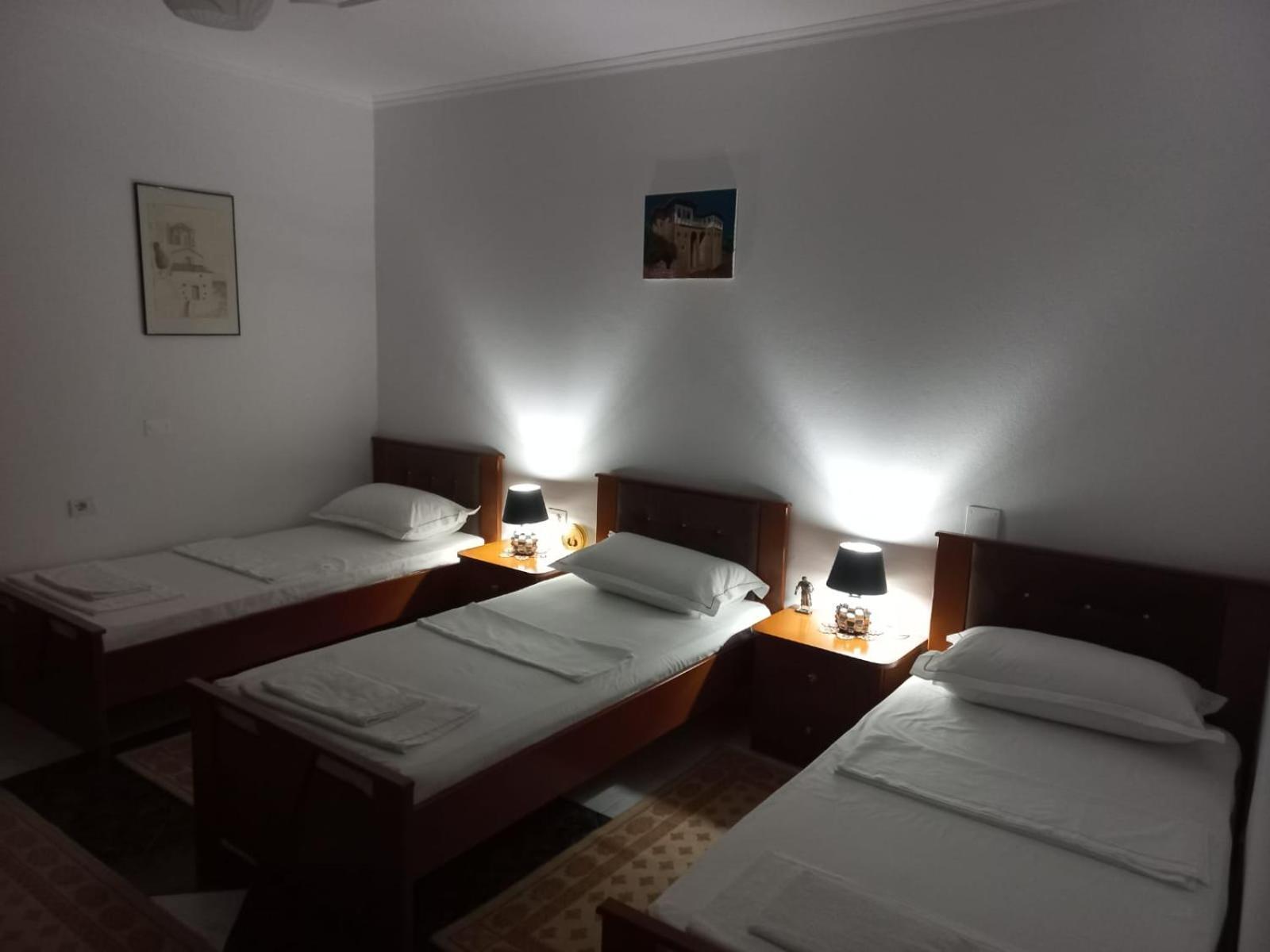 Guest House Bumbli Berat Zimmer foto