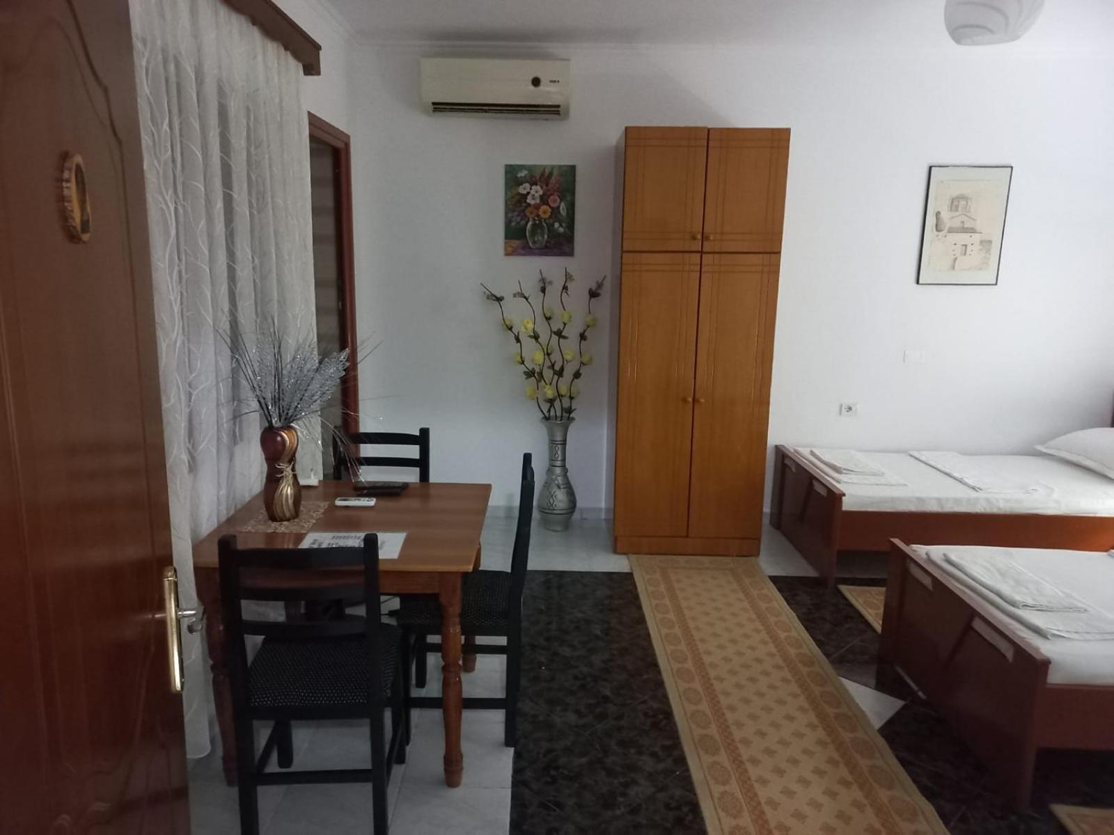 Guest House Bumbli Berat Zimmer foto