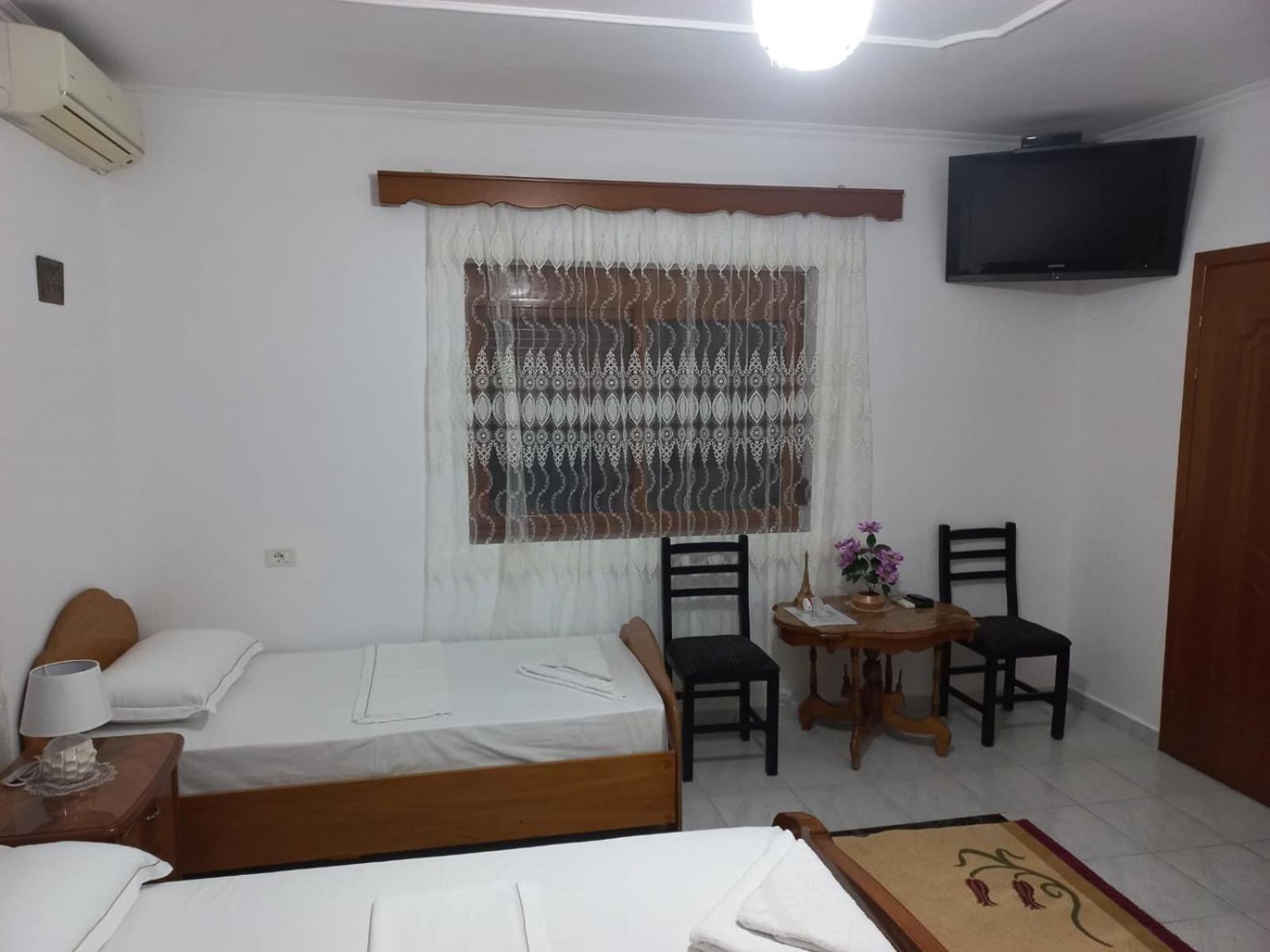 Guest House Bumbli Berat Zimmer foto