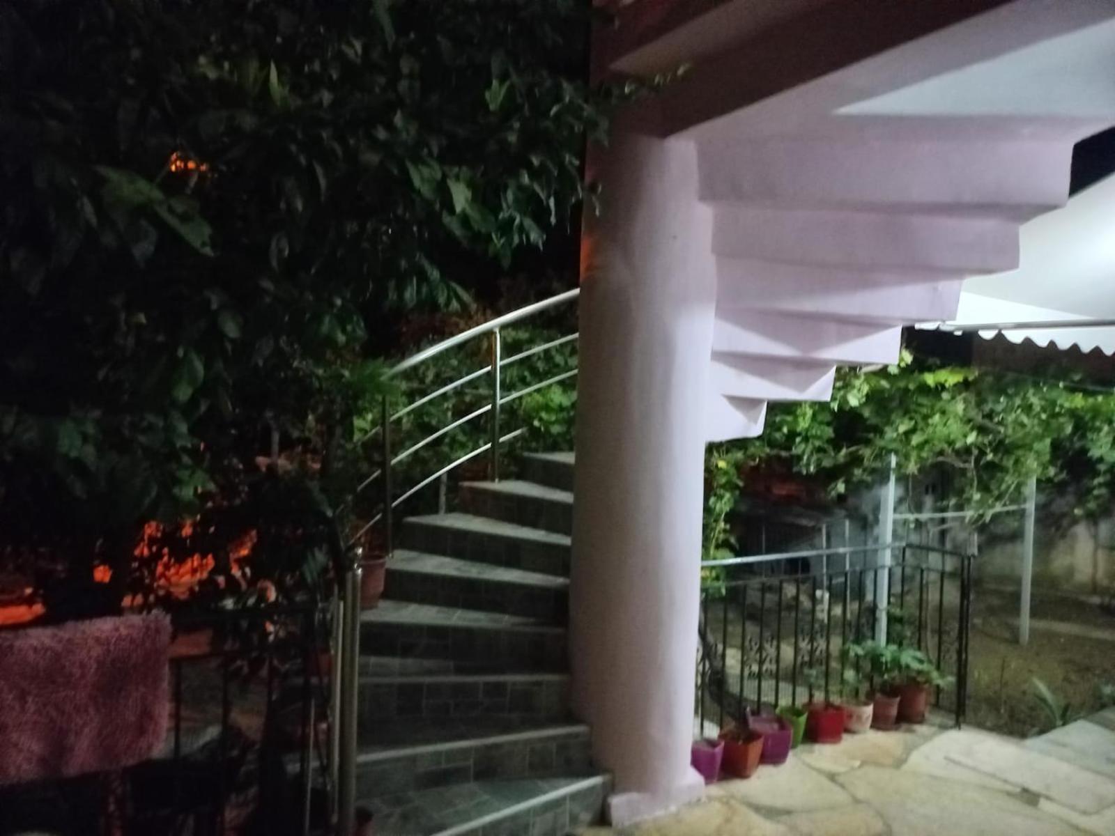 Guest House Bumbli Berat Zimmer foto