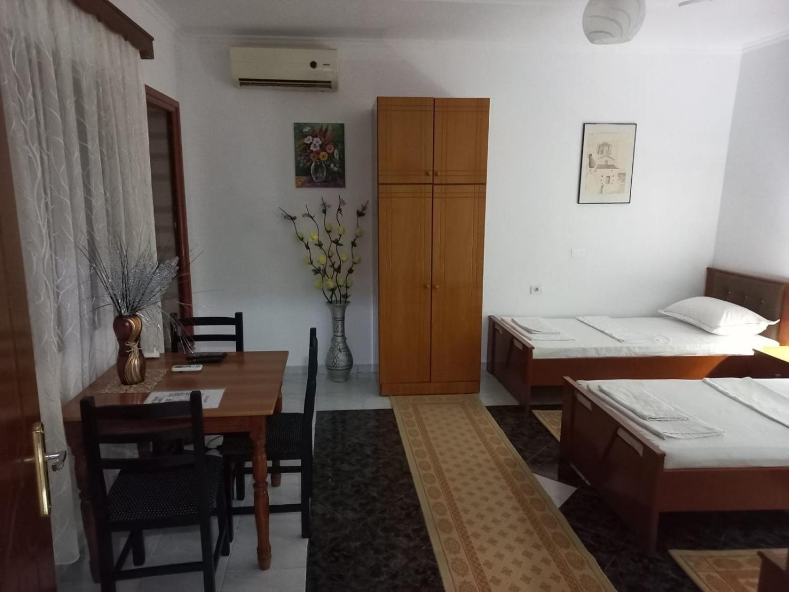 Guest House Bumbli Berat Zimmer foto
